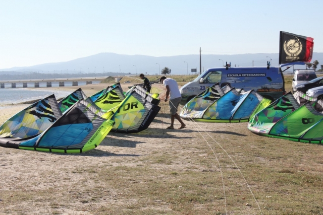  Leaving the kites ready 